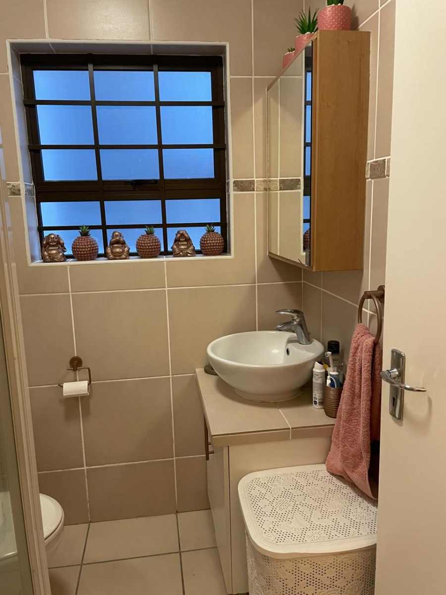 2 Bedroom Property for Sale in Sherwood Eastern Cape